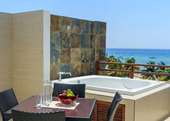 Casa Del Mar Hotel